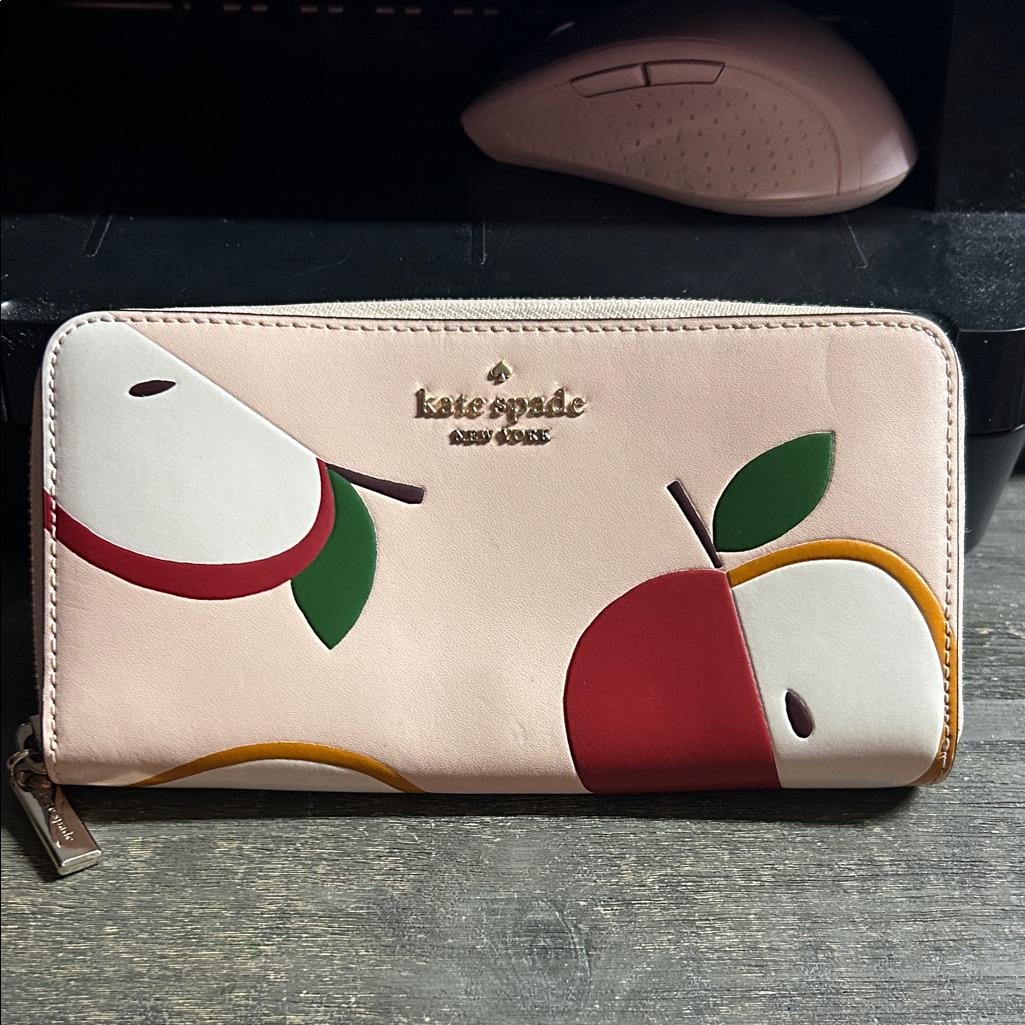 Kate Spade New York Honeycrisp Red Apple Continental Wallet Euc